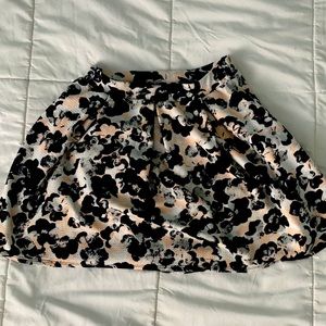 Women's skirt with flower pattern